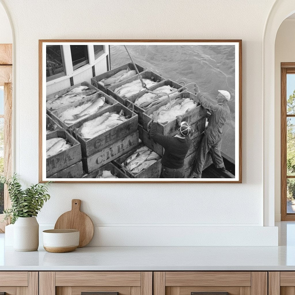 Salmon Unloading at Columbia River Packing Association 1941