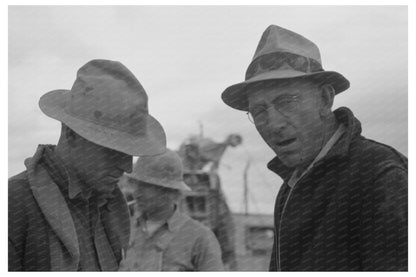 Workmen at Umatilla Ordnance Depot September 1941