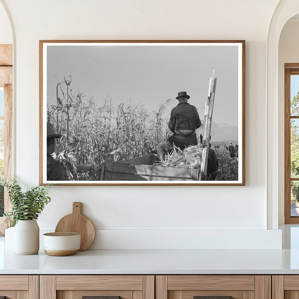 Corn Wagon at Cornhusking Contest Ontario Oregon 1941