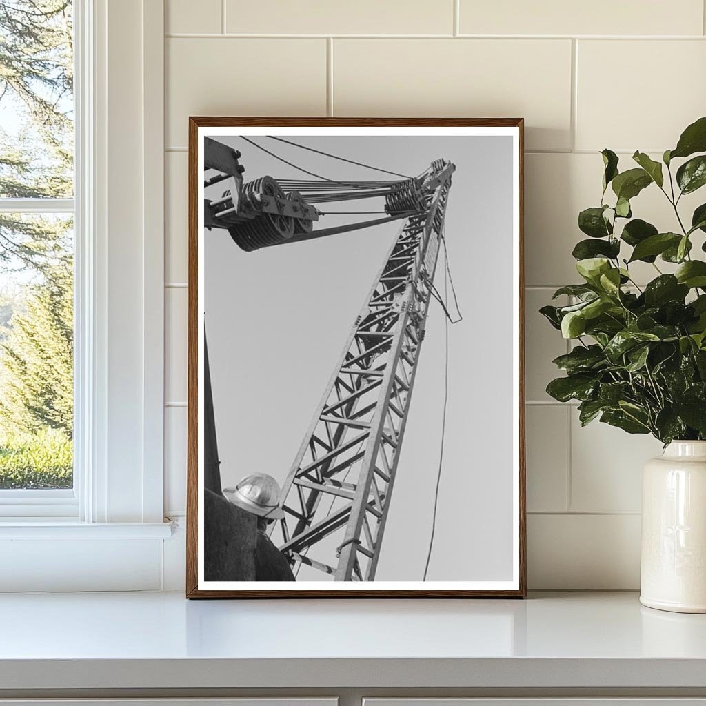 Shasta Dam crane construction photo December 1941