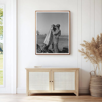 Cotton Picker in Tulare County California March 1942