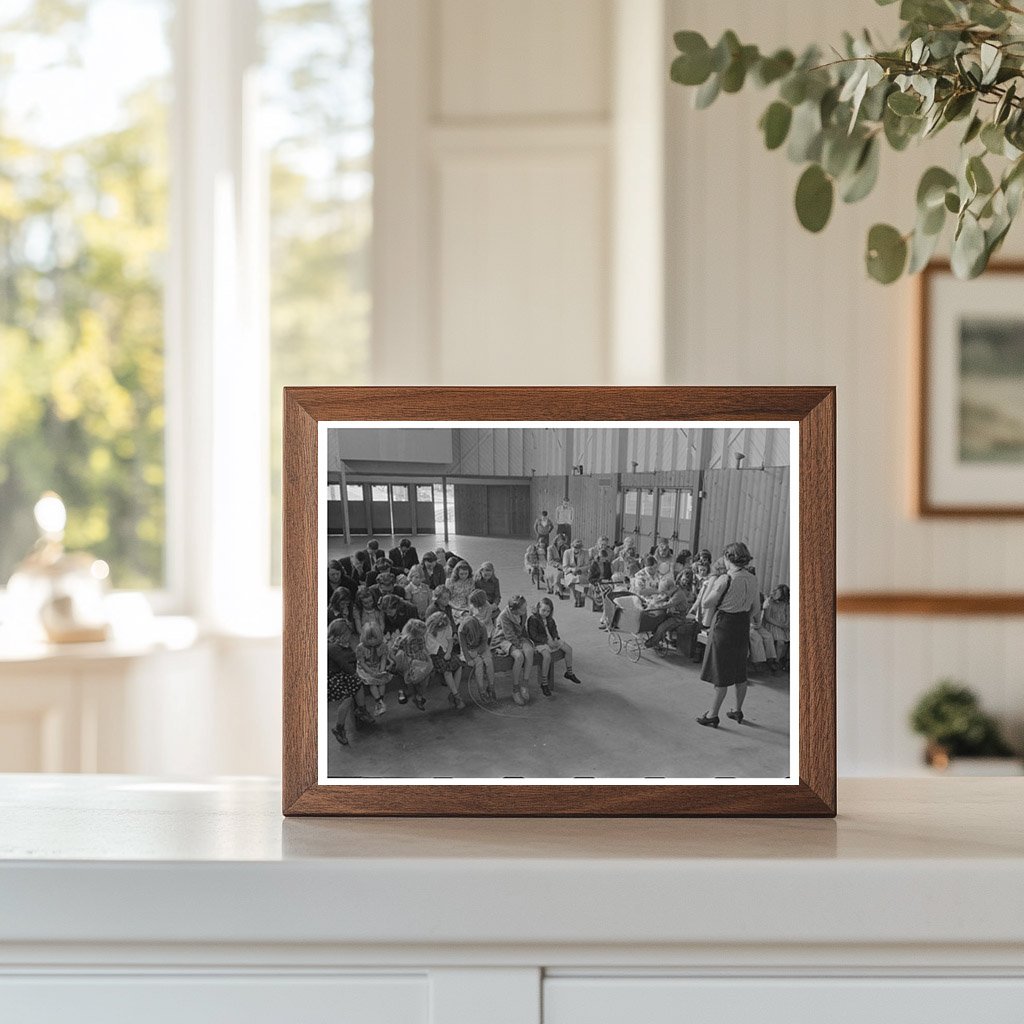 Vintage 1942 Farm Workers Sunday School Scene Woodville CA