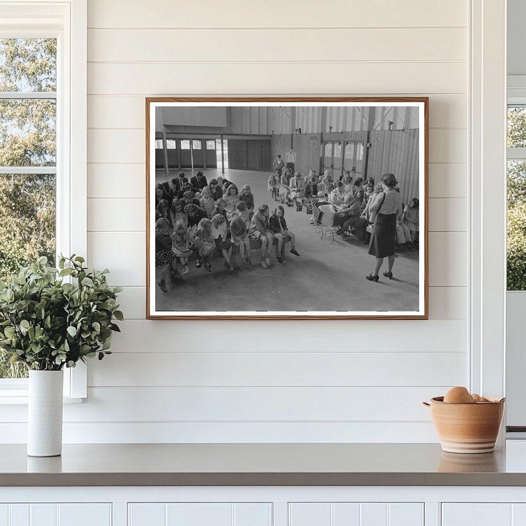 Vintage 1942 Farm Workers Sunday School Scene Woodville CA