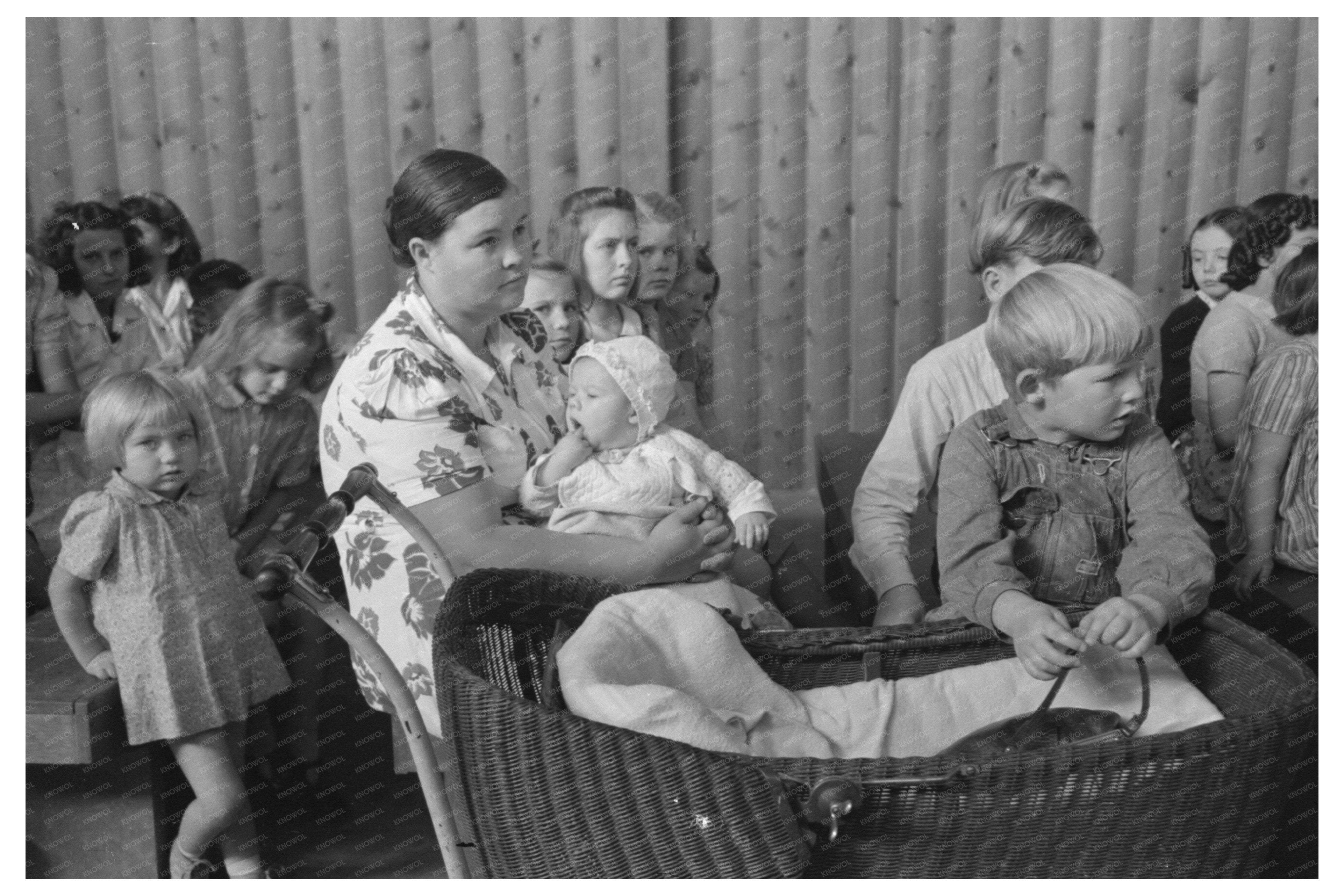 Sunday School Gathering for Farm Workers Woodville 1942