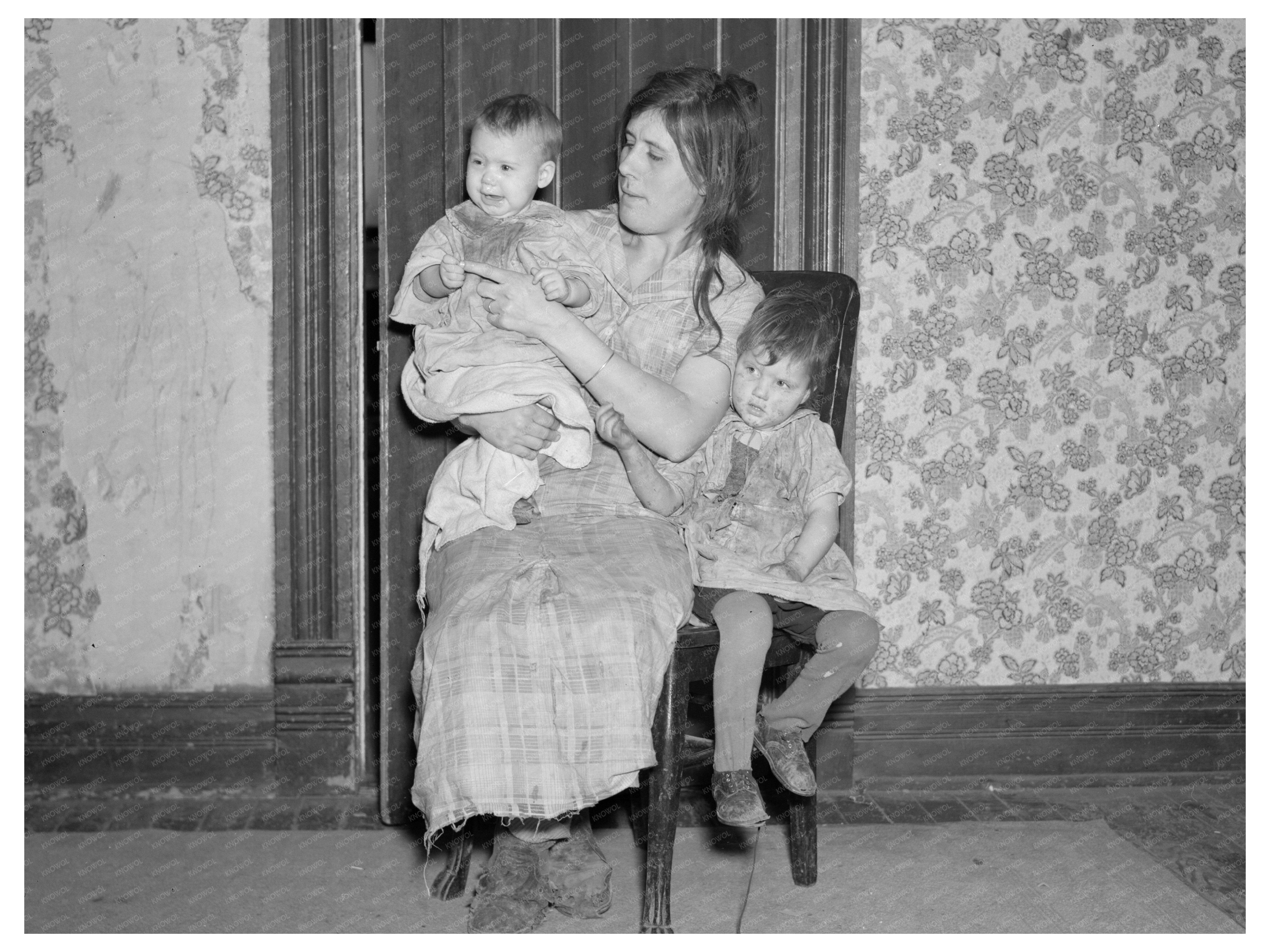 Mrs. Alfred Atkinson with Children on Iowa Farm 1937