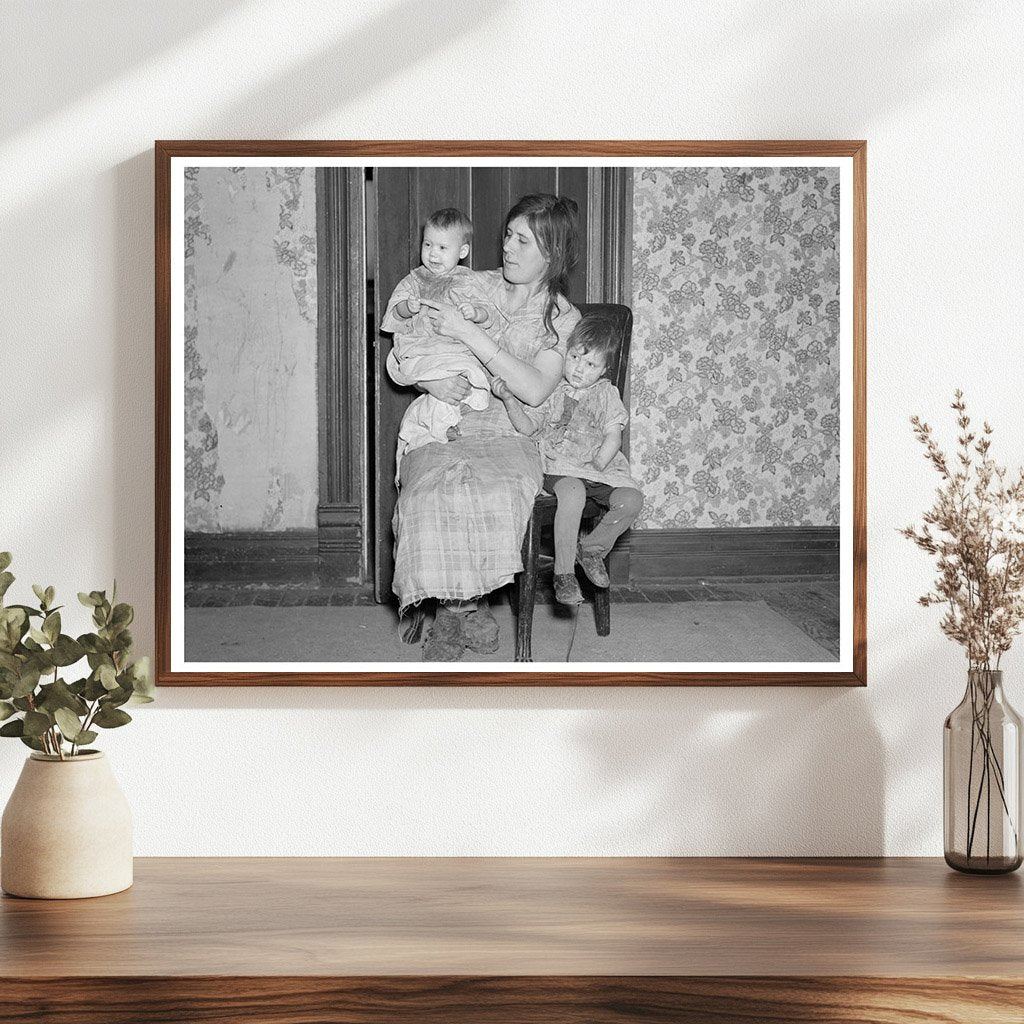 Mrs. Alfred Atkinson with Children on Iowa Farm 1937