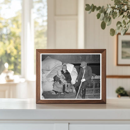 Flood Refugee Family in Schoolhouse East Prairie 1937