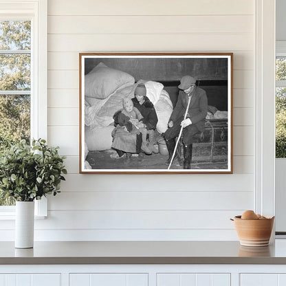 Flood Refugee Family in Schoolhouse East Prairie 1937