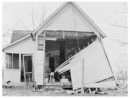 Flood-Damaged Farmhouse in Mount Vernon Indiana 1937