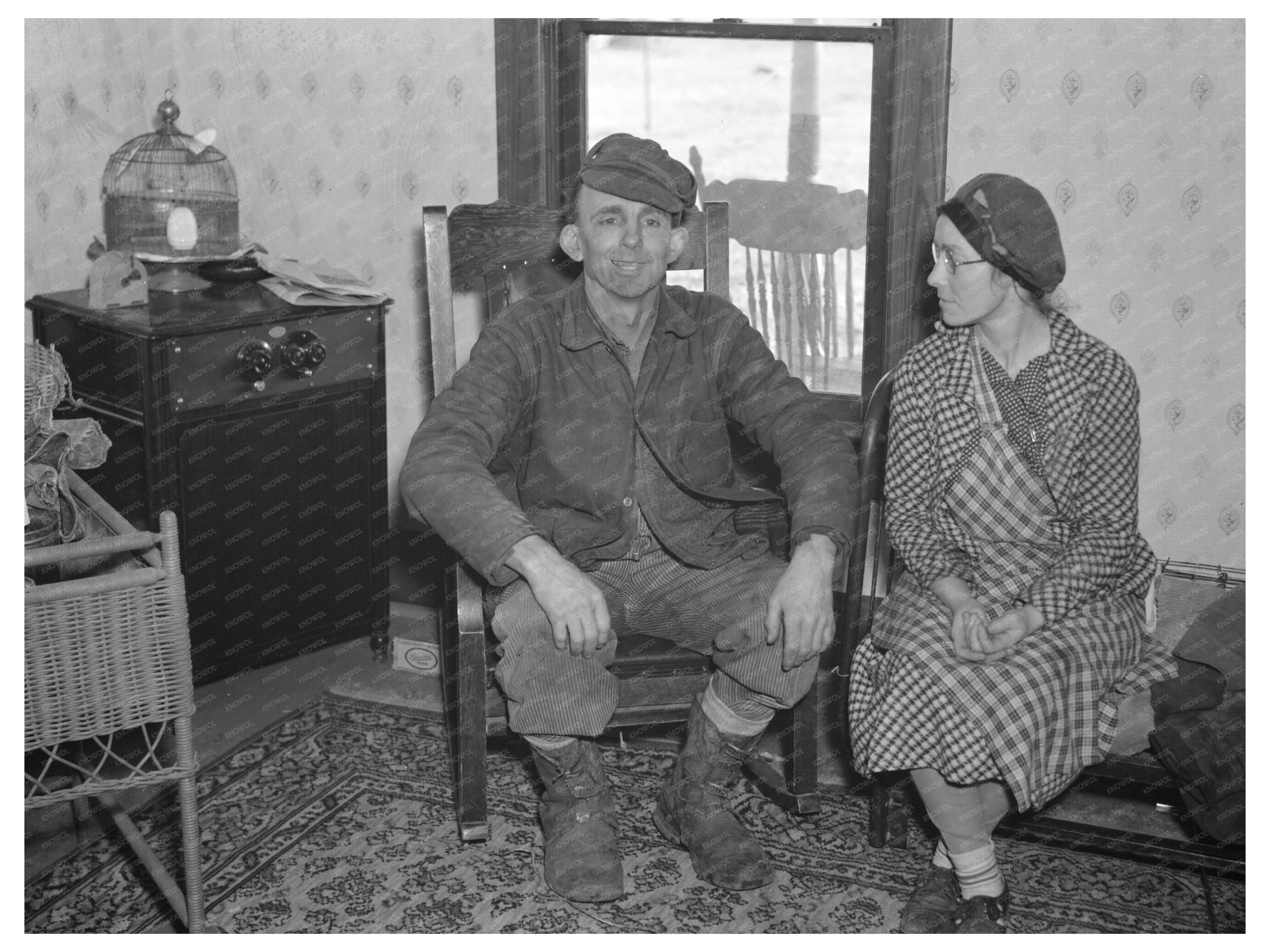 Charles Miller and Wife Moving in Benton County 1937