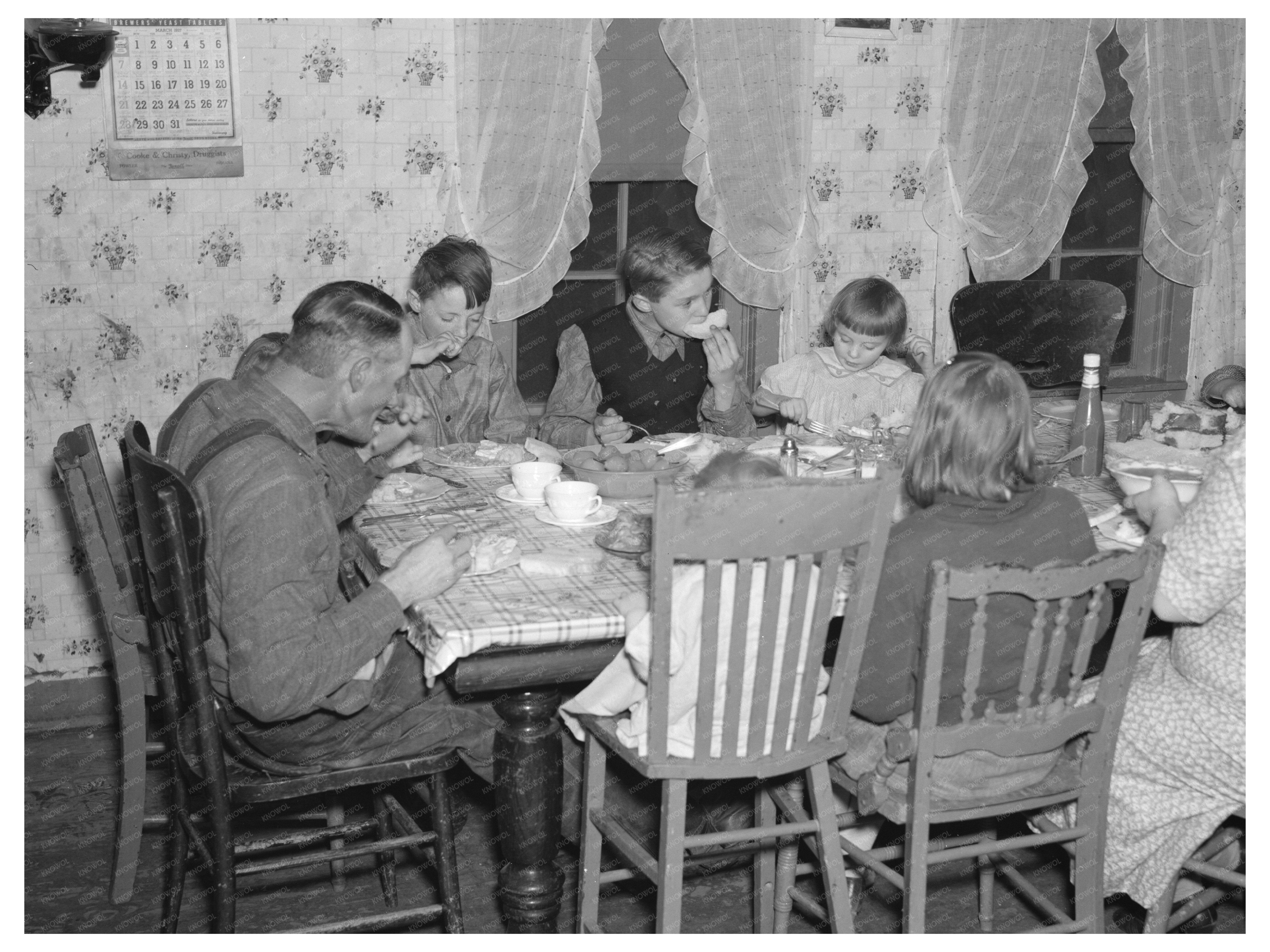 Tip Estes Family Dinner 1937 Fowler Indiana