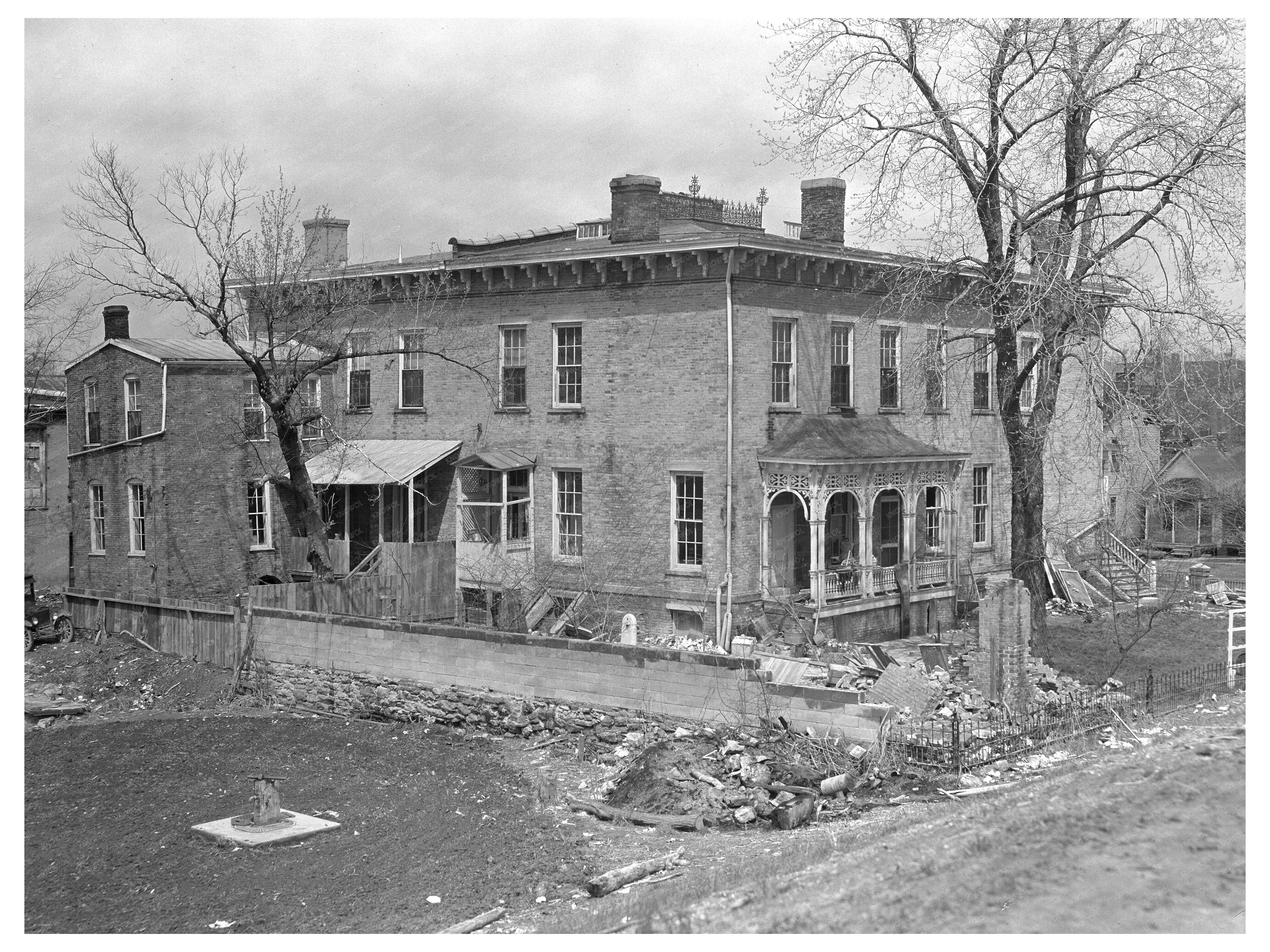 Vintage Residence Near Levee in Shawneetown Illinois 1937