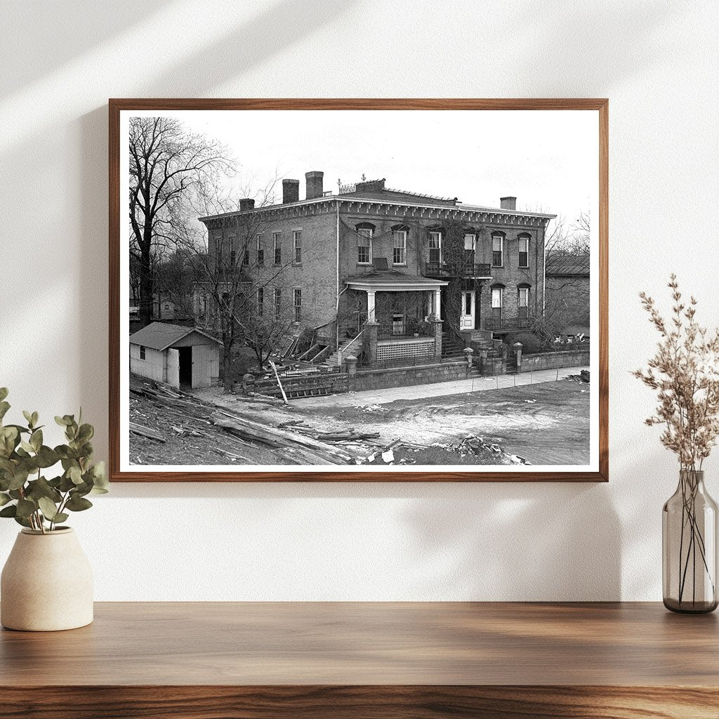 Shawneetown Illinois Residence Near Levee April 1937