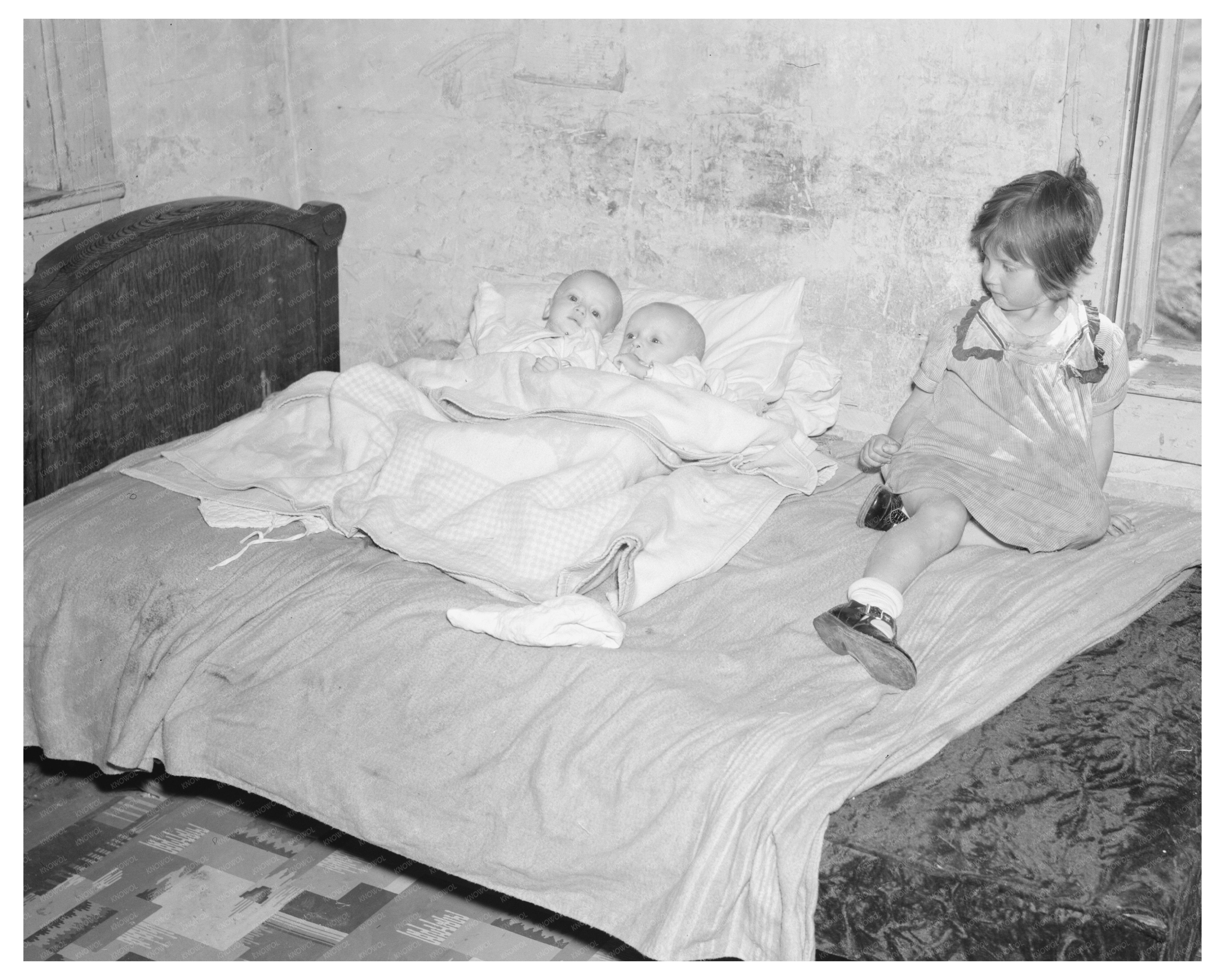 Stromberg Family with Twins in Gibbs City May 1937