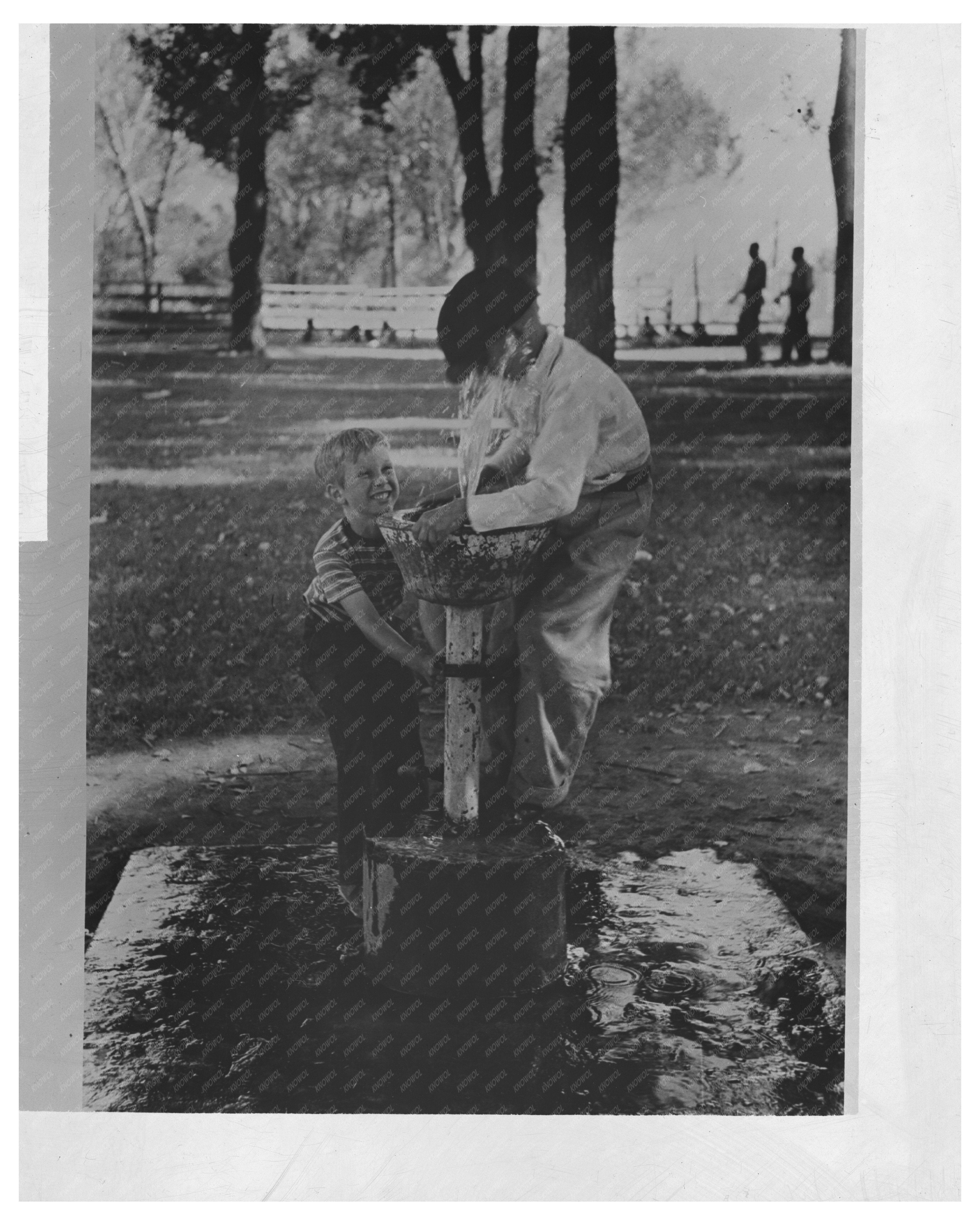 Vintage 1941 Picnic Scene at Vale Oregon Water Fountain