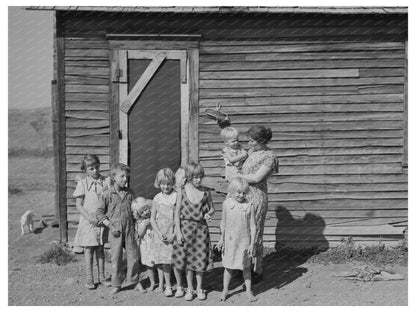 Olaf Fugelberg Family in North Dakota August 1937