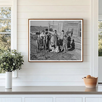 Floyd Peaches Family in Rural North Dakota 1937