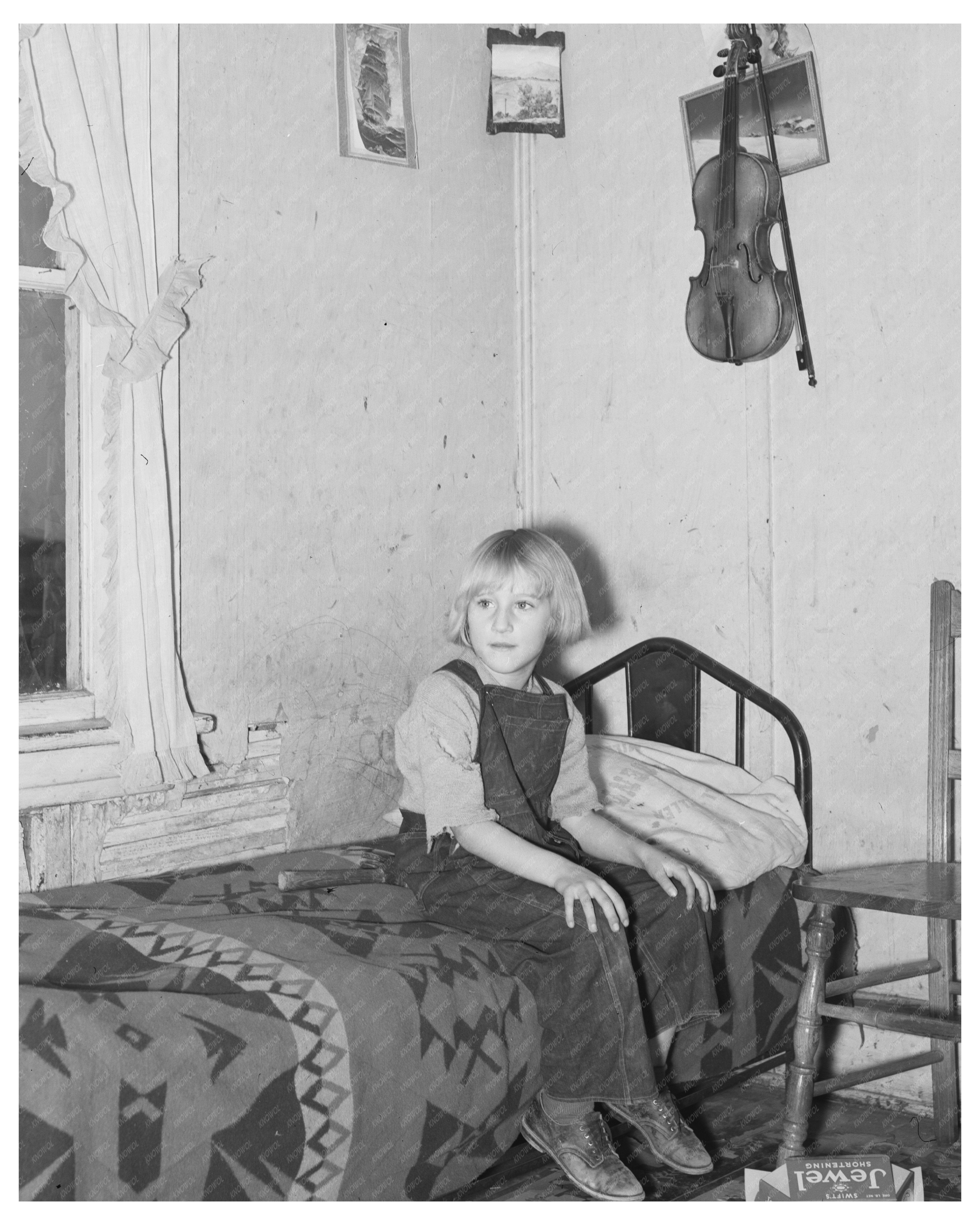 Child in Wheelock North Dakota living room October 1937