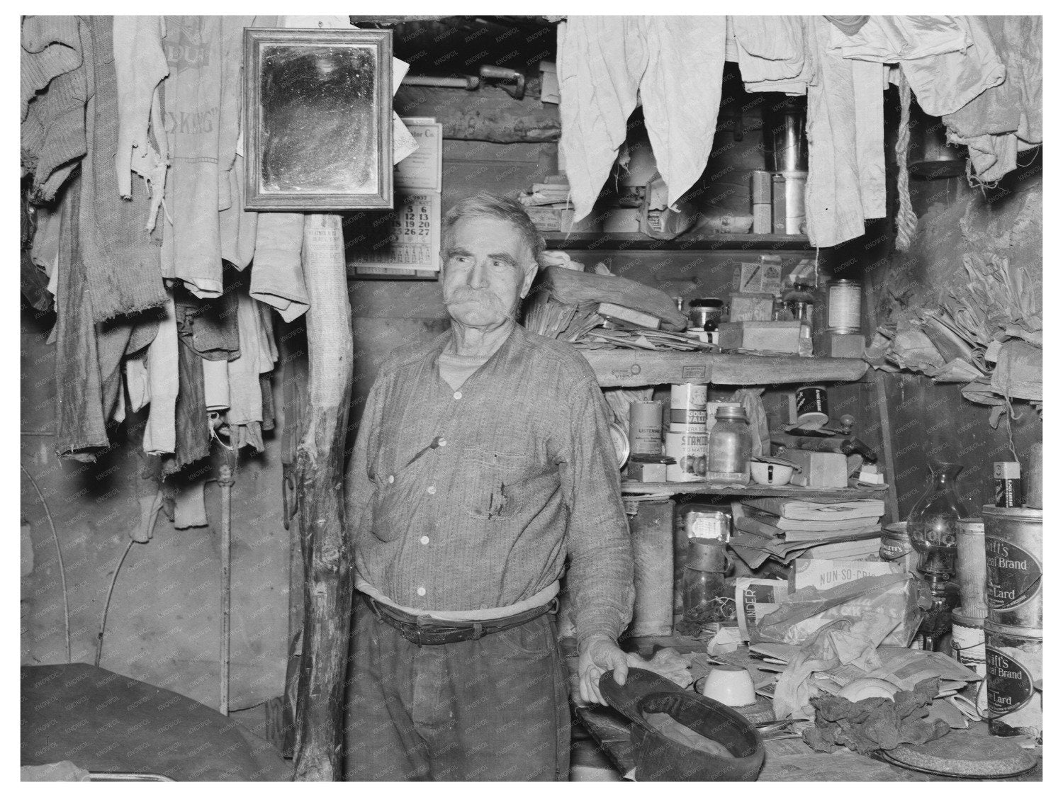 Elmer Thompsons Shack in Montana November 1937