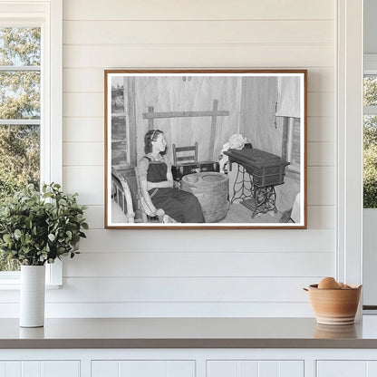 Sharecroppers Daughter in Shack Bedroom May 1938