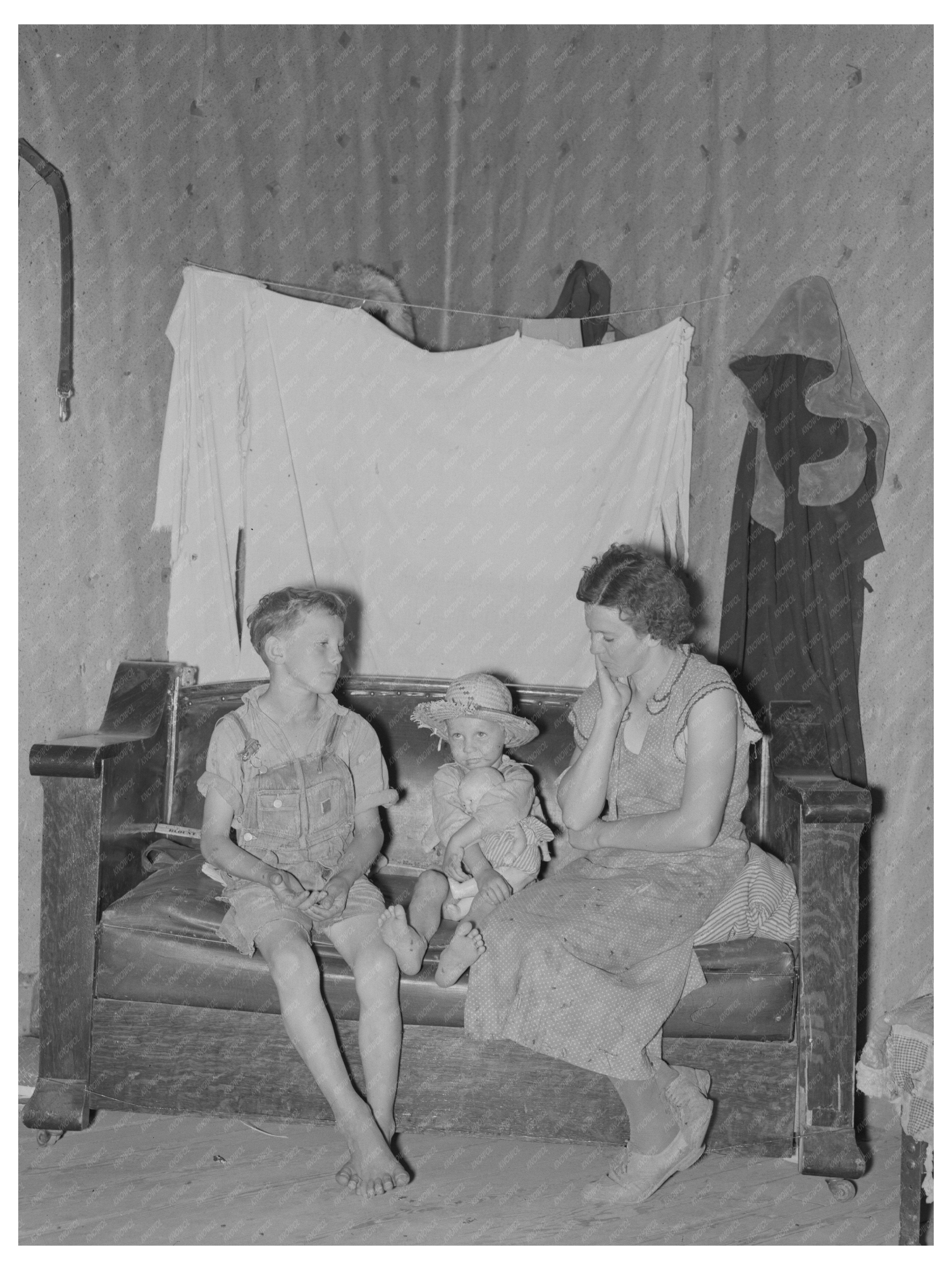 Sharecropper Mother and Children in Missouri 1938