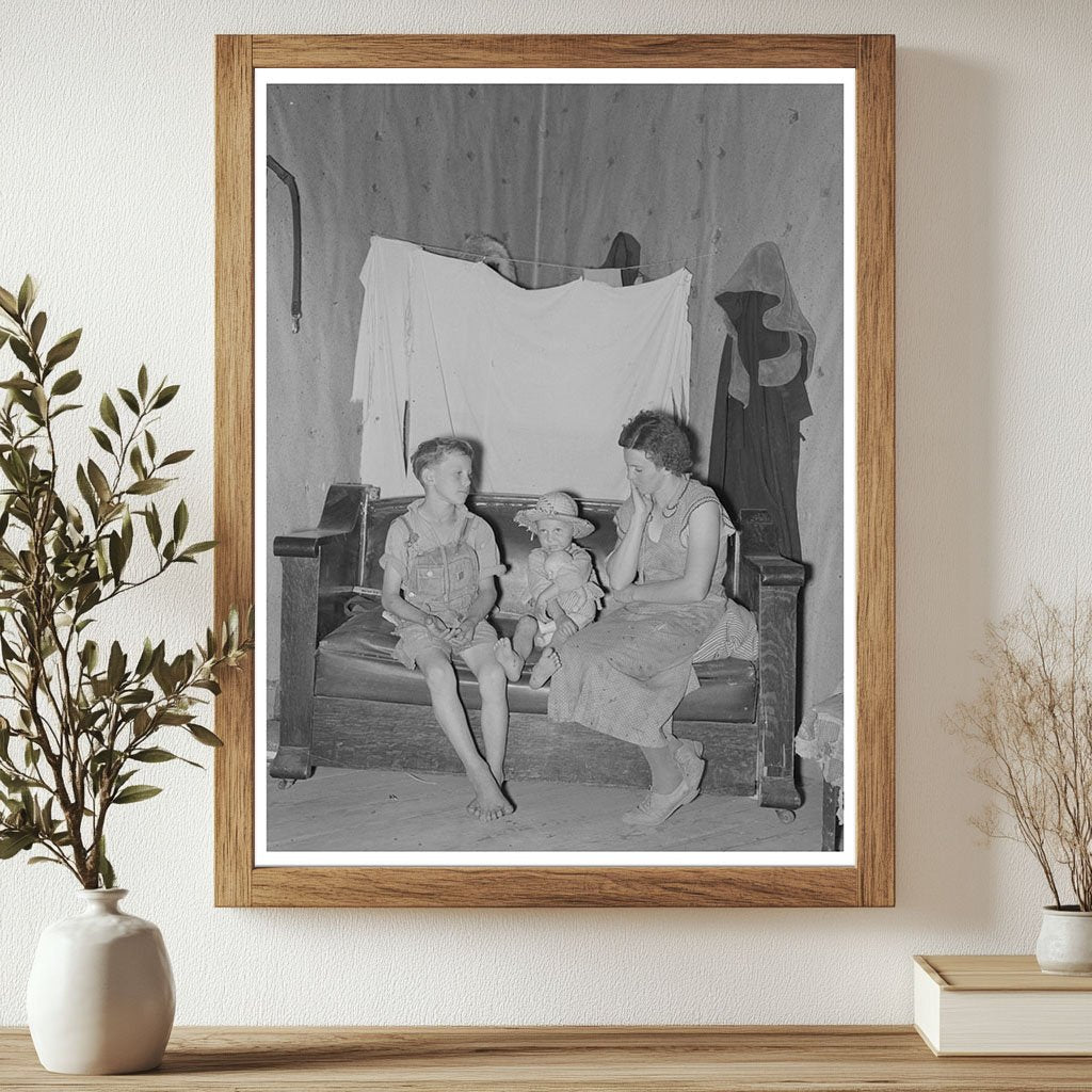 Sharecropper Mother and Children in Missouri 1938