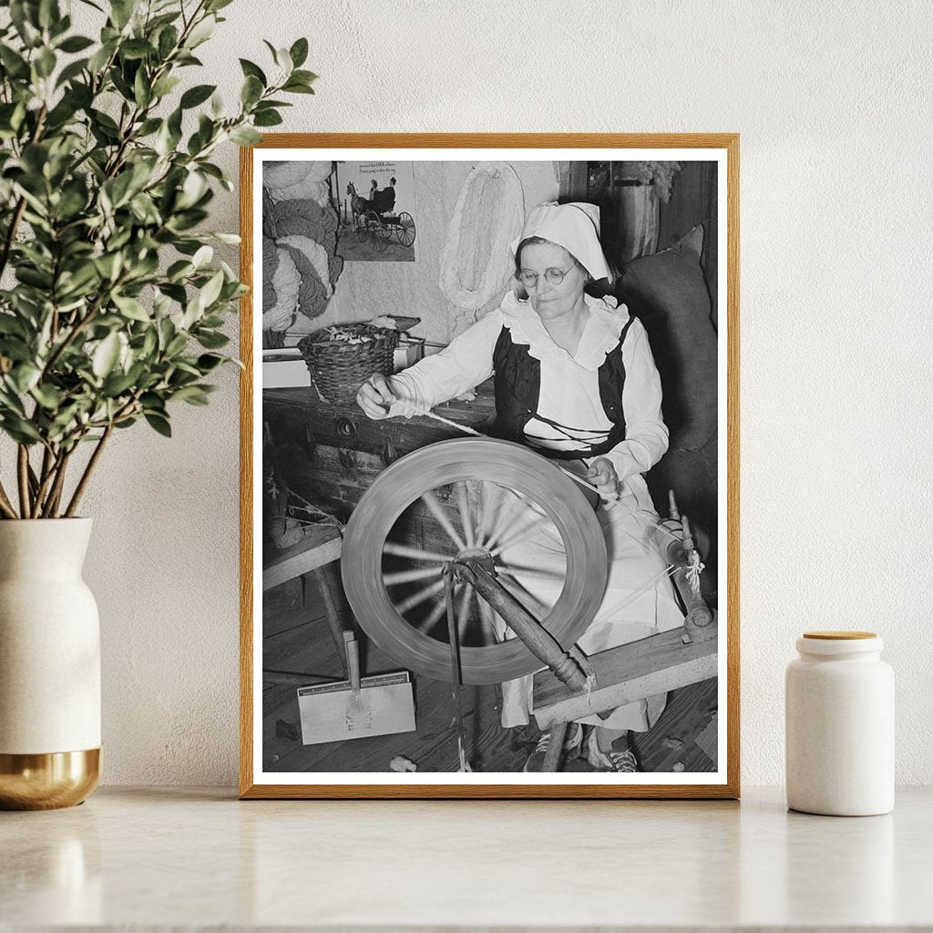 Madame Dronet Spinning Thread in Louisiana 1938