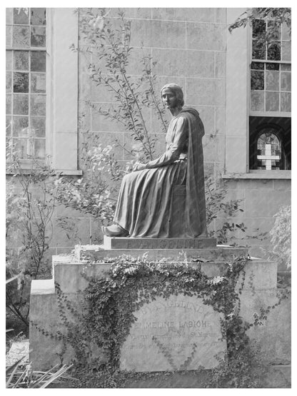 Tomb of Evangeline Saint Martinville Louisiana 1938