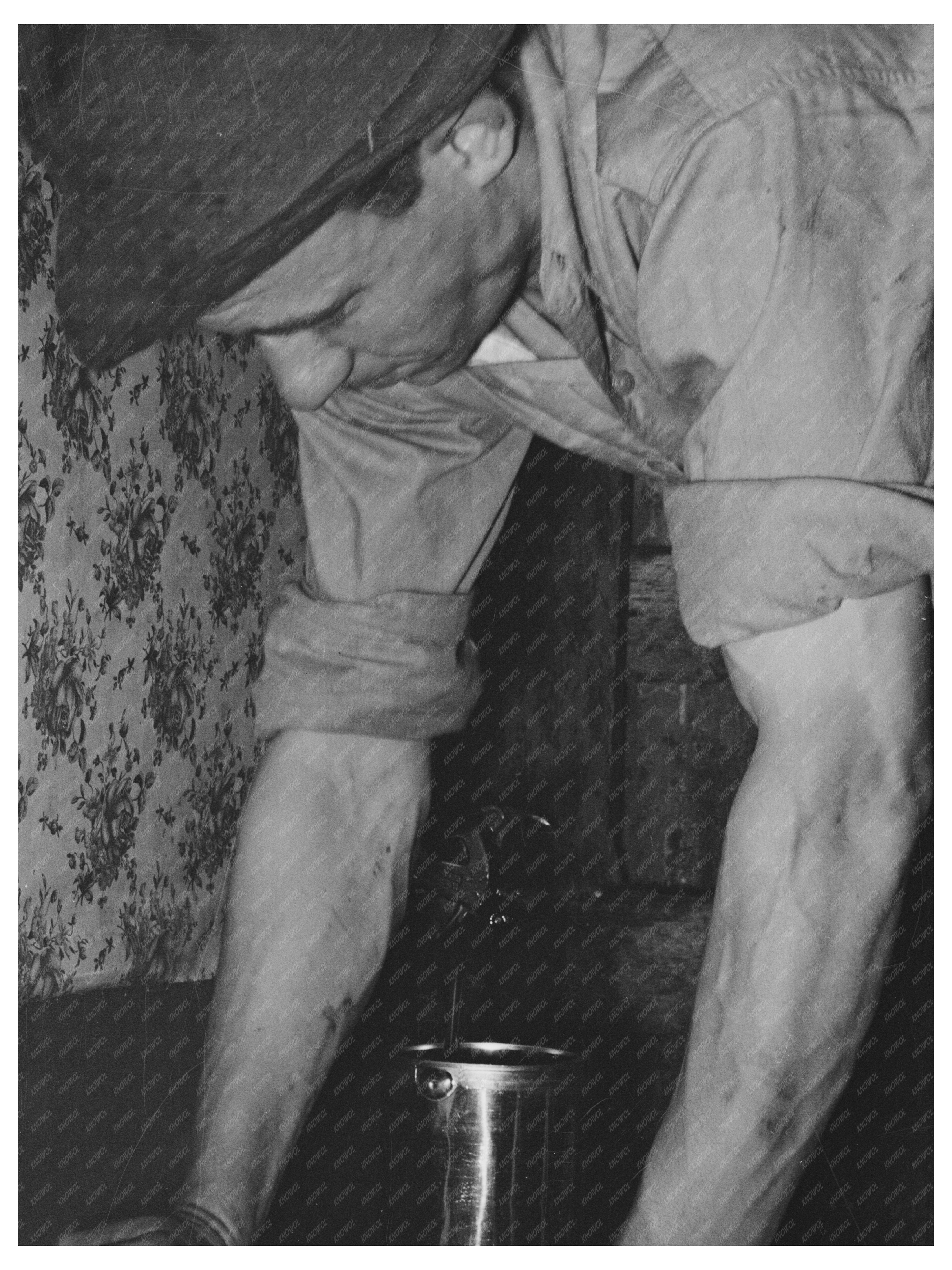 Sealing Syrup in Tin Can October 1938 New Iberia Louisiana