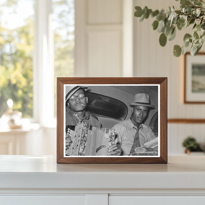 Musicians Performing in Auto Louisiana 1938