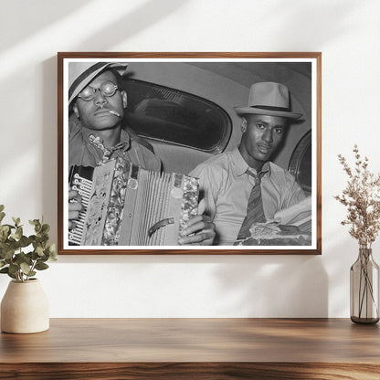 Musicians Performing in Auto Louisiana 1938