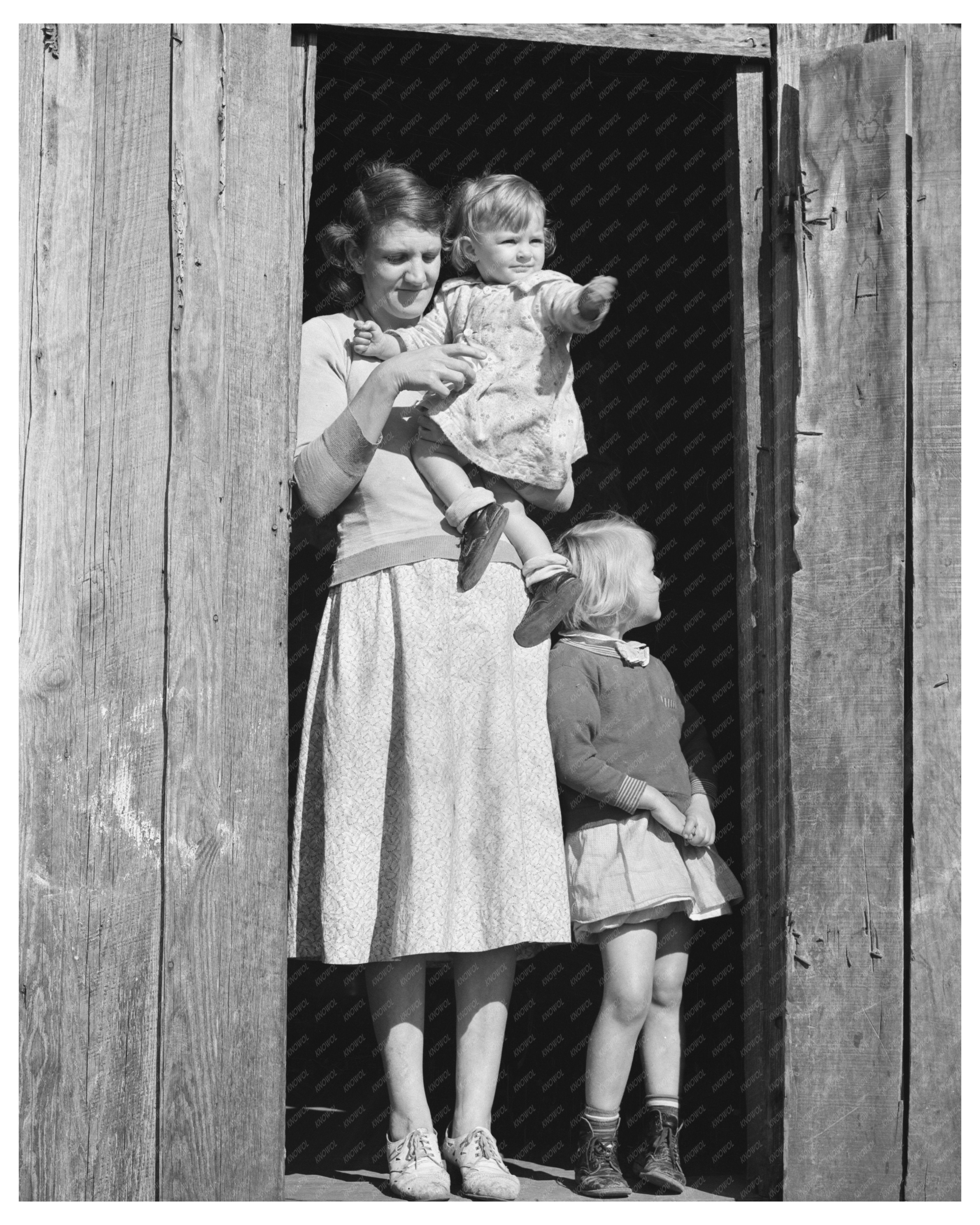 Mrs. Ed Bagget and Children at Sharecropper Cabin 1939