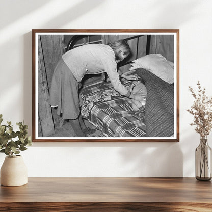 Woman and Baby at Sunflower Plantation Mississippi 1939