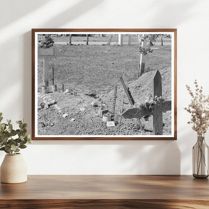 Vintage Mexican Grave in Raymondville Texas 1939