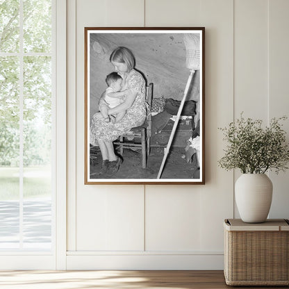 Migrant Mother and Child in Tent Home Harlingen Texas 1939