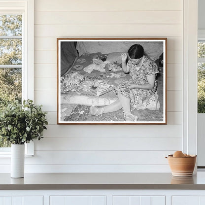 Migrant Mother Piecing Quilt in Harlingen Texas 1939