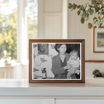 Mexican Mother and Child Crystal City Texas 1939
