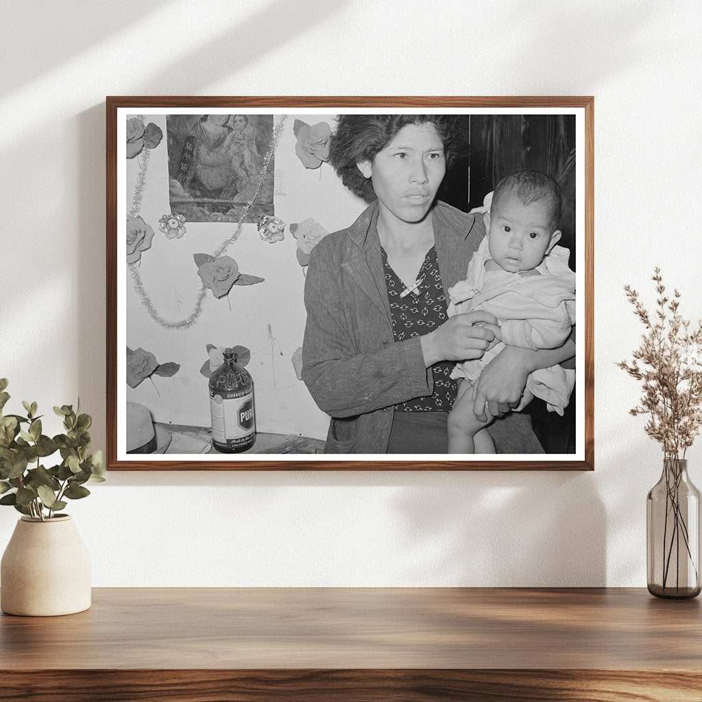 Mexican Mother and Child Crystal City Texas 1939