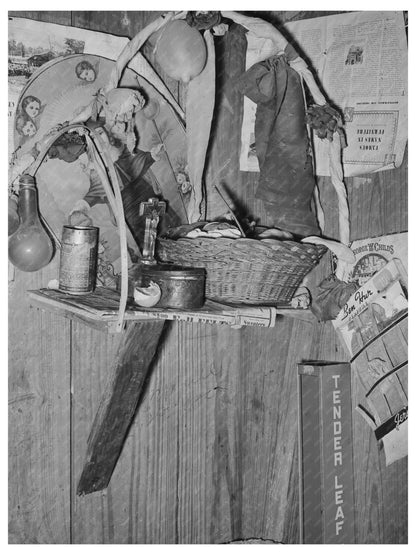 Vintage Mexican Home Shelf Crystal City Texas 1939