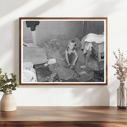 Migrant Child in Tent Corpus Christi Texas March 1939