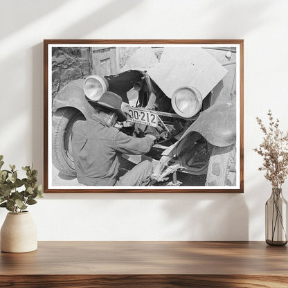Mexican Individual Repairs Car in San Antonio 1939