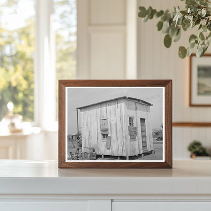 Vintage 1939 Crystal City Texas Dwelling with Families