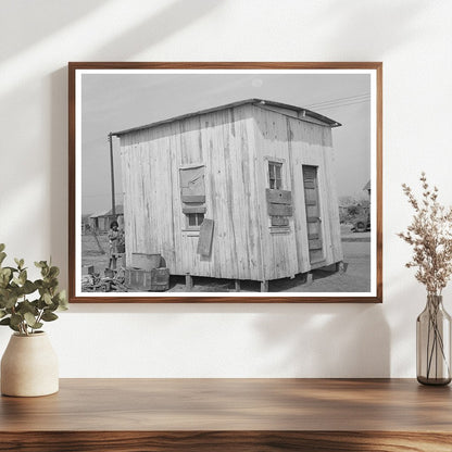 Vintage 1939 Crystal City Texas Dwelling with Families