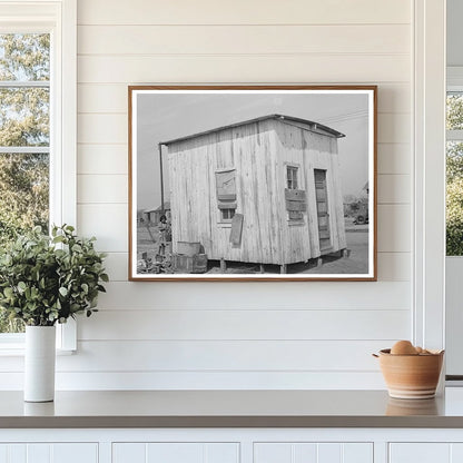 Vintage 1939 Crystal City Texas Dwelling with Families