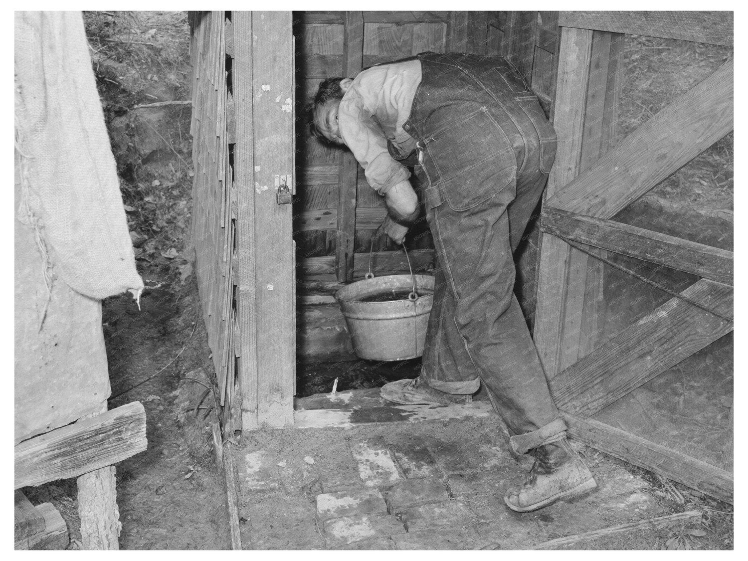 Vintage Scene of Well Water Dipping in Marshall Texas 1939