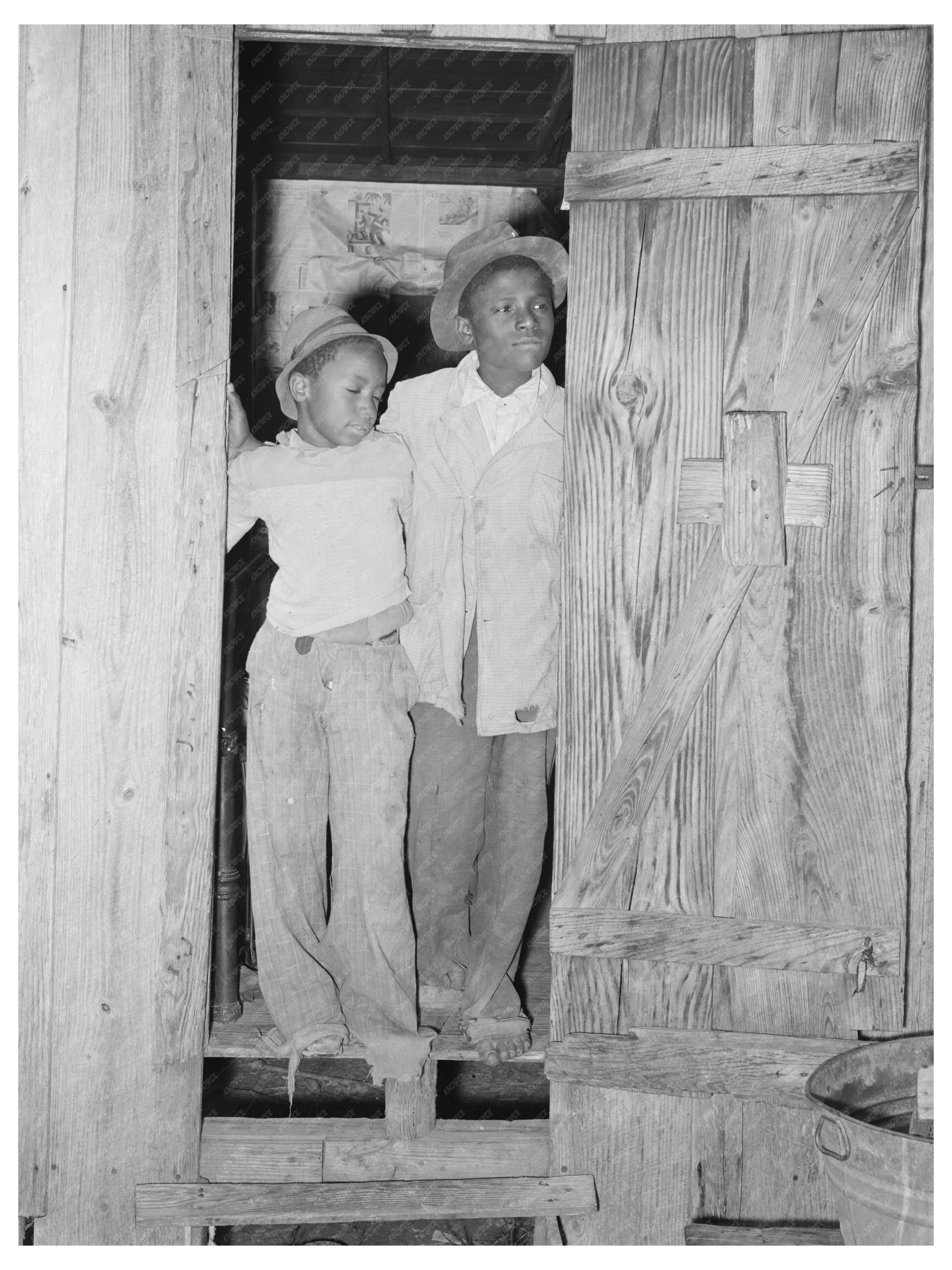 Strawberry Pickers in Doorway Louisiana April 1939