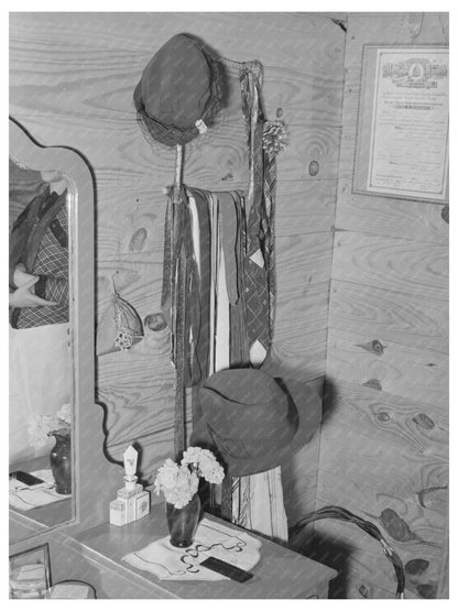 Farm Couples Home Near Jefferson Texas 1939