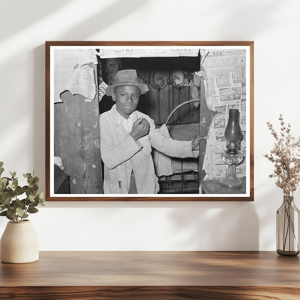 Strawberry Picker in Doorway Hammond Louisiana April 1939