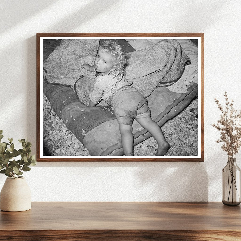 Migrant Child Resting in Tent Hammond Louisiana 1939