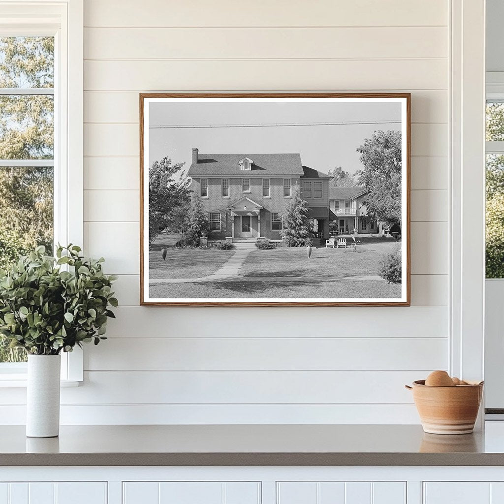 San Augustine Texas Home Converted to Hotel 1939